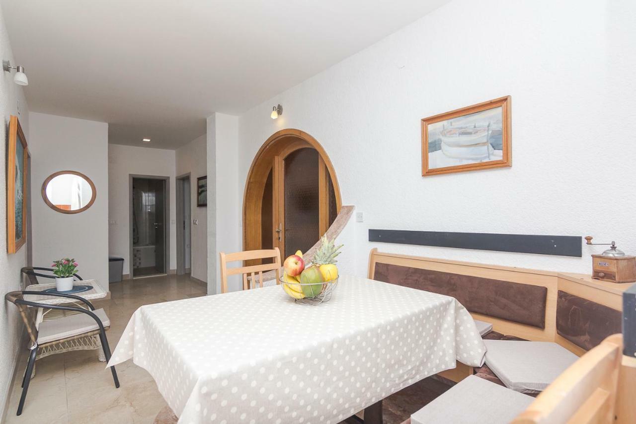 Apartments A&B Makarska Extérieur photo